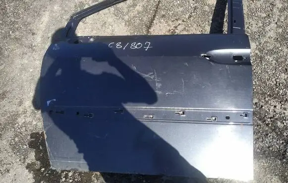 Peugeot 807 Front door pilkos