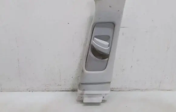 Toyota Avensis T250 (B) pillar trim (top)