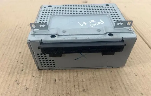 Ford Focus Radio/CD/DVD/GPS head unit F1BT18C815GK 10R048415 A13147046