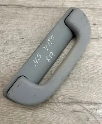 Mercedes-Benz Vito Viano W639 Front interior roof grab handle A6398150036 P0102479