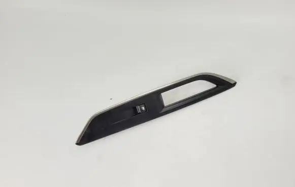 Peugeot 3008 II Quarter vent window switch 9815790177