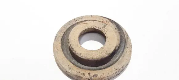 Volkswagen Touran I Front coil spring rubber mount 1k0512149b