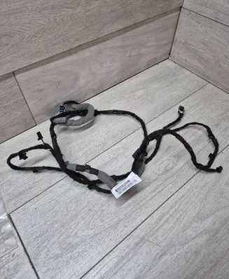 Land Rover Evoque II Rear wire harness sleeve LR176435
