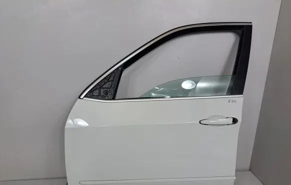 BMW X5 E70 Front door 7211423