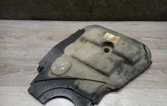 Volvo V70 Timing belt guard (cover) 9180744 9471777