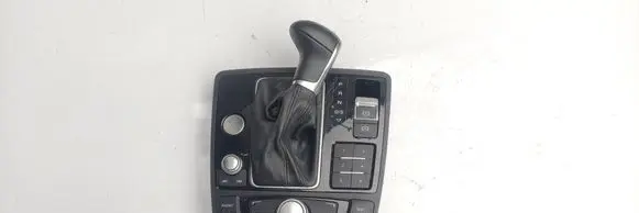 Head unit multimedia control