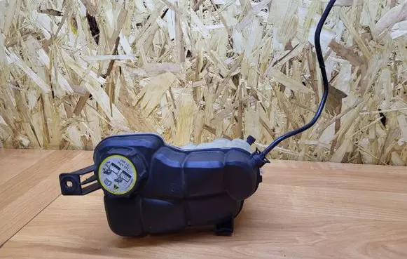 Volvo XC70 Coolant expansion tank/reservoir 
