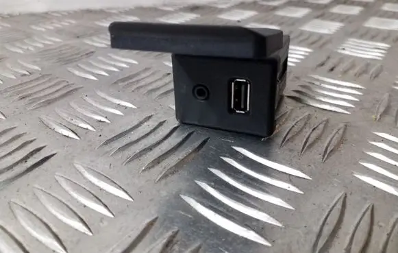 Opel Mokka AUX in-socket connector 20874710