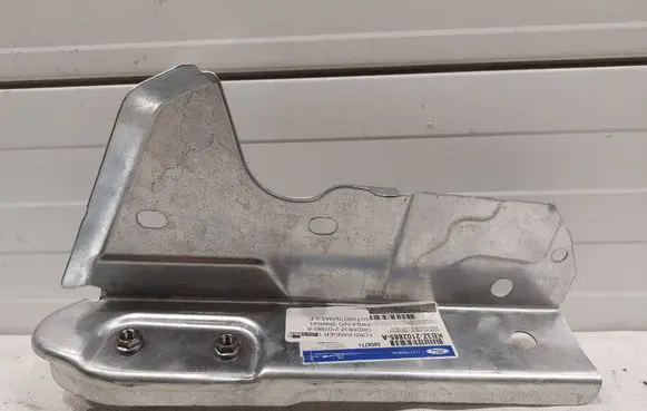 Ford Ranger Fender mounting bracket KB3Z2102885A