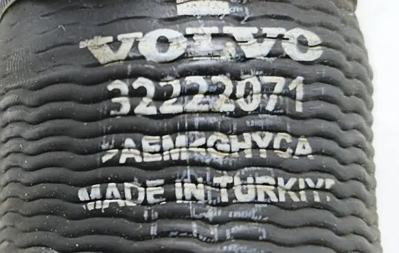 Volvo XC90 Intercooler hose/pipe 31686412 32222071 31432308