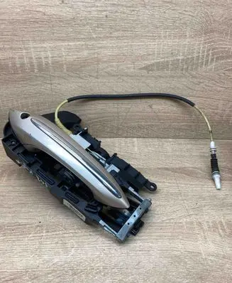 BMW 5 GT F07 Front door exterior handle/bracket X1713801306 LHFront