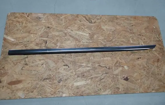 Mercedes-Benz C W205 Front door glass trim molding A2057201924
