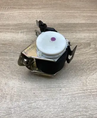 BMW 5 F10 F11 Rear seatbelt 7243757 724375704