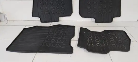 Nissan Leaf I (ZE0) Car floor mat set KE7483L89
