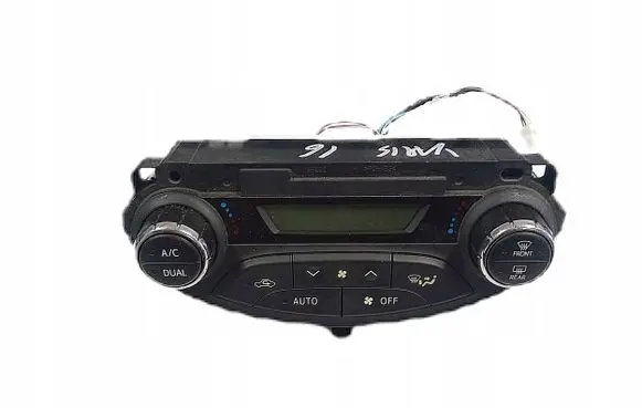 Toyota Yaris Climate control unit 75F206