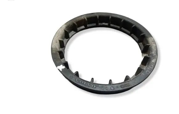 Volvo XC70 In tank fuel pump screw locking ring/nut 8649739
