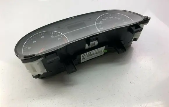 Audi A1 Speedometer (instrument cluster) 8X0920900B G1224