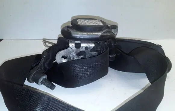 Mercedes-Benz A W169 Front seatbelt 1698604485