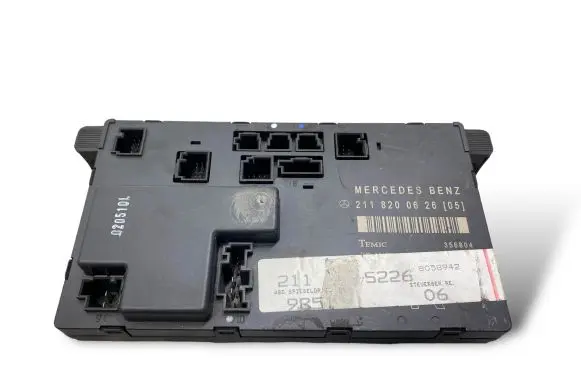 Mercedes-Benz E W211 Door control unit/module 2118200626