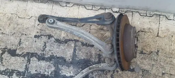 Audi Q7 4L Rear wheel hub spindle/knuckle 
