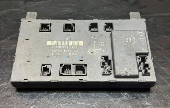 Mercedes-Benz CLK A209 C209 Door control unit/module 2098201926