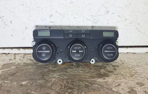 Volkswagen PASSAT B6 Climate control unit 74677530V