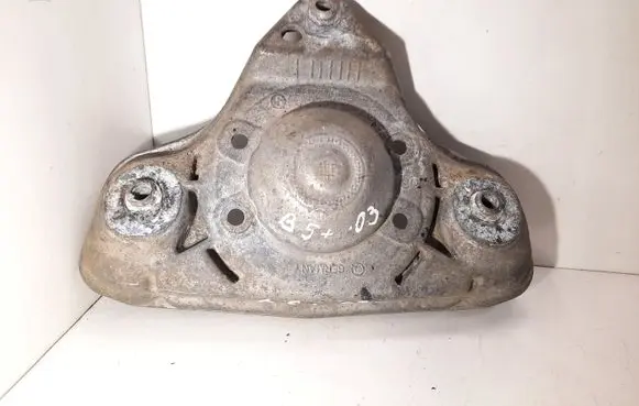 Volkswagen PASSAT B5.5 Coil spring mount 8D0412383E