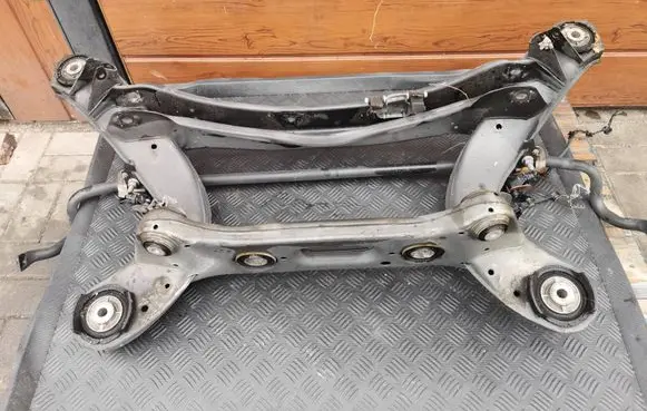 Mercedes-Benz CLS W257 Rear axle beam 