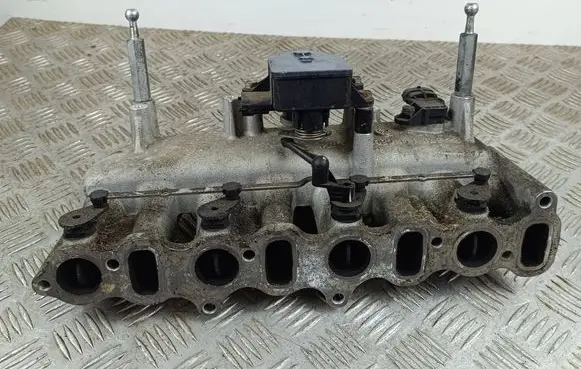 SsangYong Rexton Intake manifold A619900095 A6719900095 16L120436
