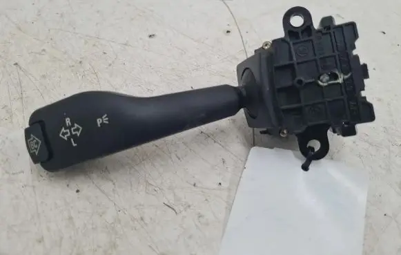 BMW 5 E39 Indicator stalk 8363668