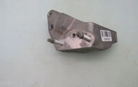 Suzuki Swift III Gearbox mounting bracket