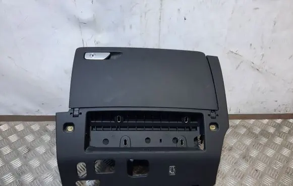 Audi A3 S3 8V Glove box set 8V5880302