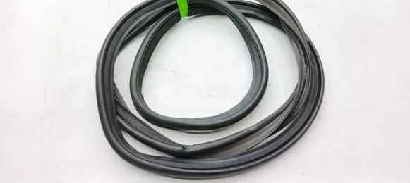 Lexus IS 220D-250-350 Trunk rubber seal (body)