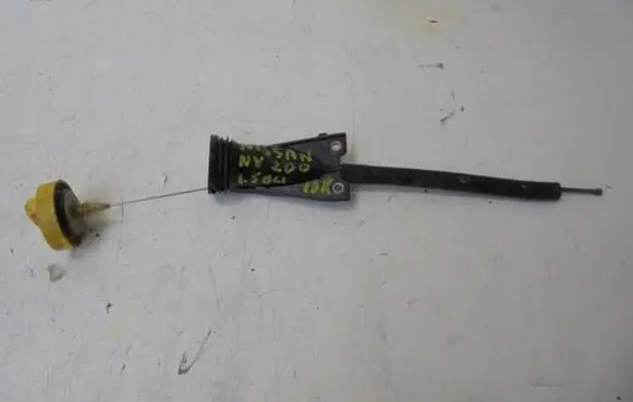 Nissan NV200 Oil level dip stick 