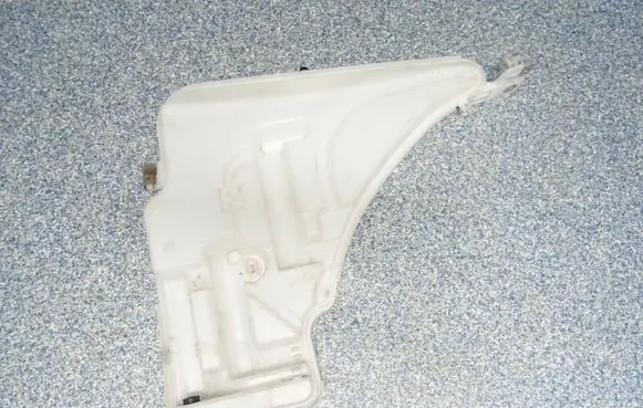 BMW 2 F22 F23 Windshield washer fluid reservoir/tank 7241671