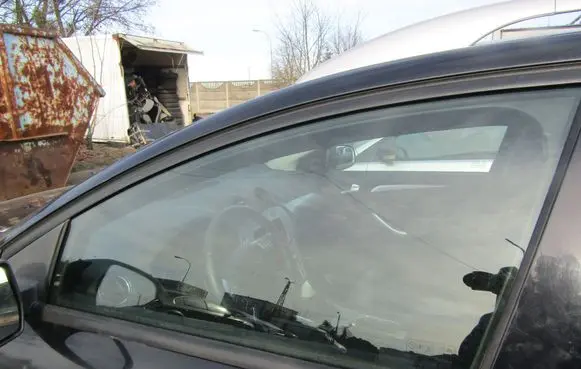 Ford Mondeo MK IV Front door window glass four-door 