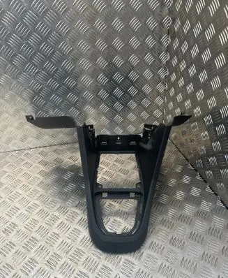 Volkswagen Caddy Center console 2K5863475D CZC31