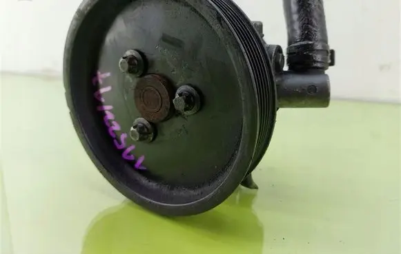 Mercedes-Benz C W203 Power steering pump