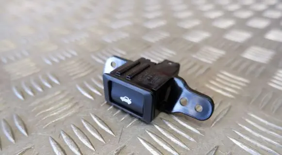 Lexus GS 250 350 300H 450H Tailgate opening switch 5544630270