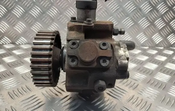 Volvo V50 Fuel injection high pressure pump 0445010102 9683703780A 0928400607
