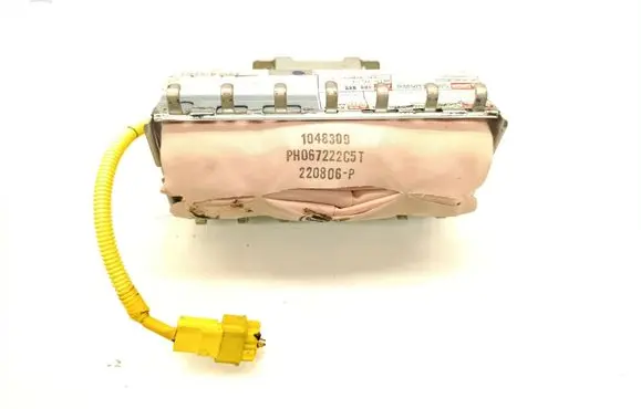 Mitsubishi Pajero Passenger airbag 1048309