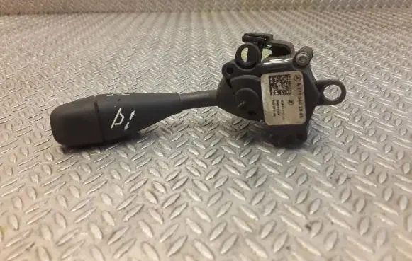 Mercedes-Benz CLS C219 Steering wheel adjustment handle/lever 1715402945 A1715402945