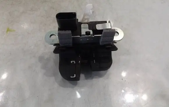 Tailgate/trunk/boot lock/catch/latch