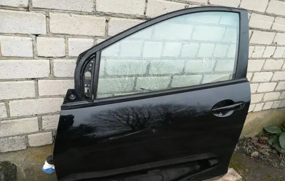 Mazda 2 Front door