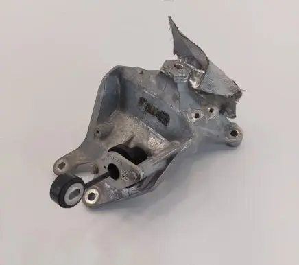 Audi A4 S4 B9 8W Engine mounting bracket 4M0199308
