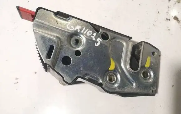 Audi A3 S3 8P Seat back rest lock catch 1K0885681C