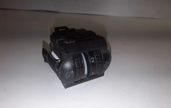 Volkswagen PASSAT B5 Headlight level height control switch 3B0941333C 3B0941333