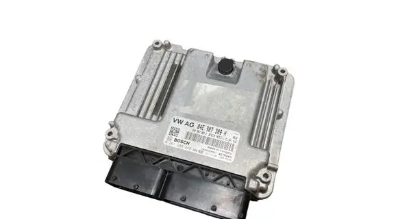 Volkswagen Jetta VI Engine control unit/module 04E907309H 0261S08448