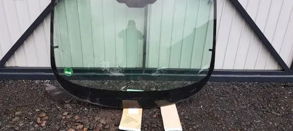 Ford Transit Custom Front windscreen/windshield window 