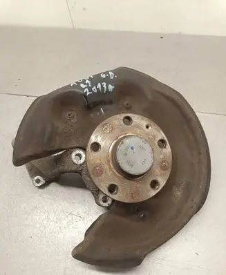 Audi Q3 8U Rear wheel hub